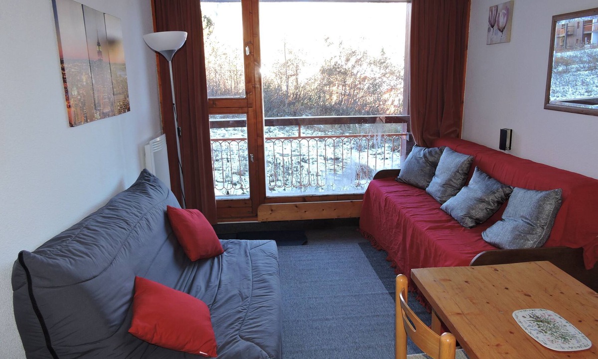 Arc-2000 Apartment | Studio Arc 2000, 4/5 persons, residence Bel Aval, Charlotte Perriand style.