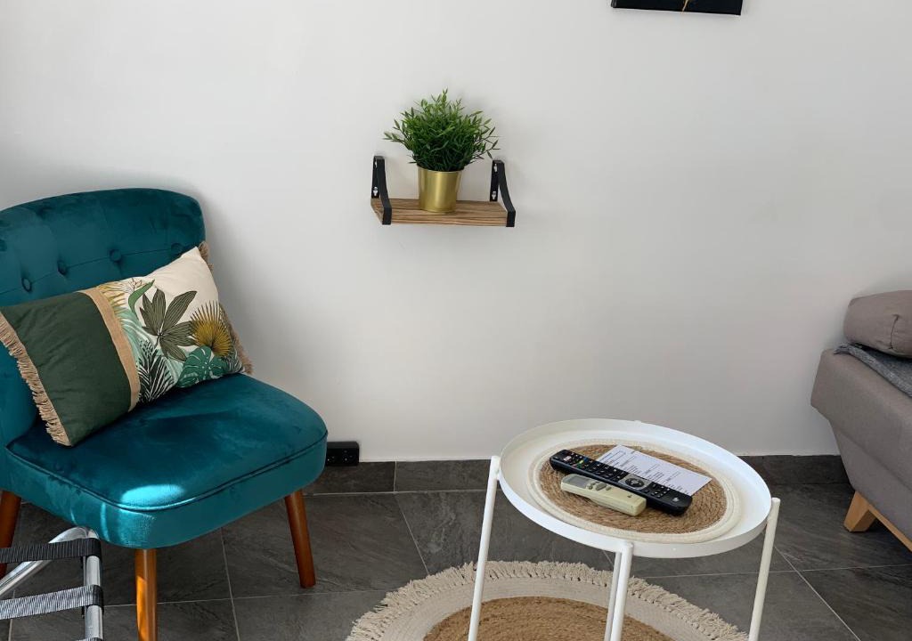 7th Arrondissement Apartment | STUDIO FOND DE JARDIN CHEZ JEAN-LUC