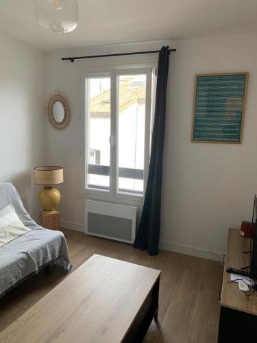 Saint-Martin-de-Re Apartment | Studio sur le port de St Martin de Ré