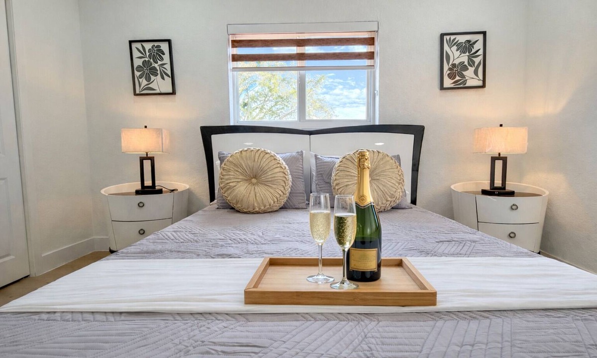 Flagami House | Stylish & Centrally Located Miami Stay/Free Parking & Fast WiFi