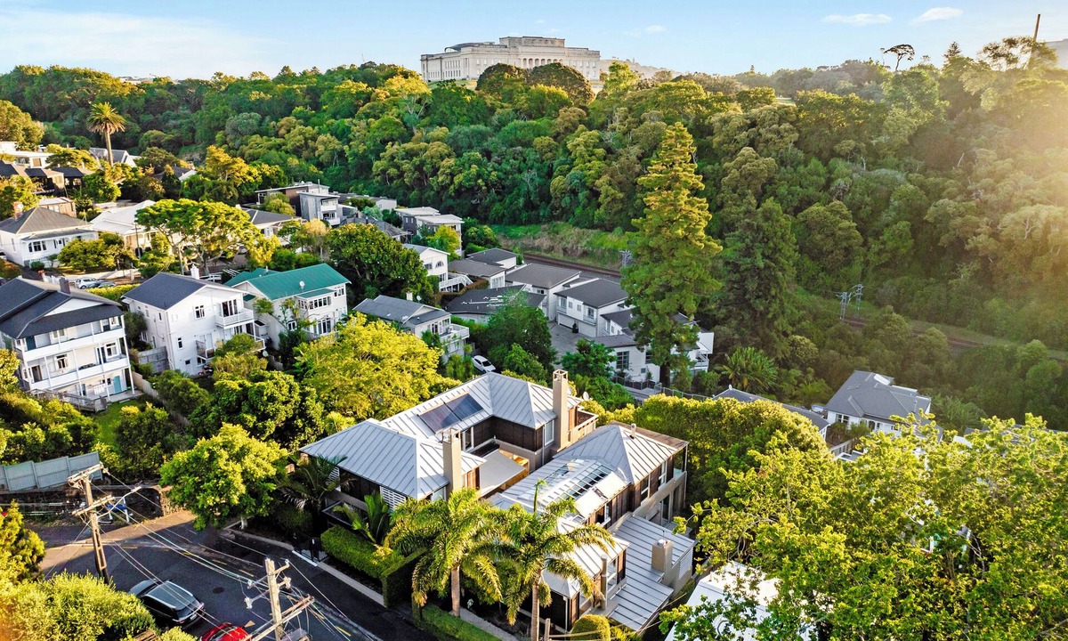 Parnell House | Sun Drenched Natural Oasis right in Central Auckland