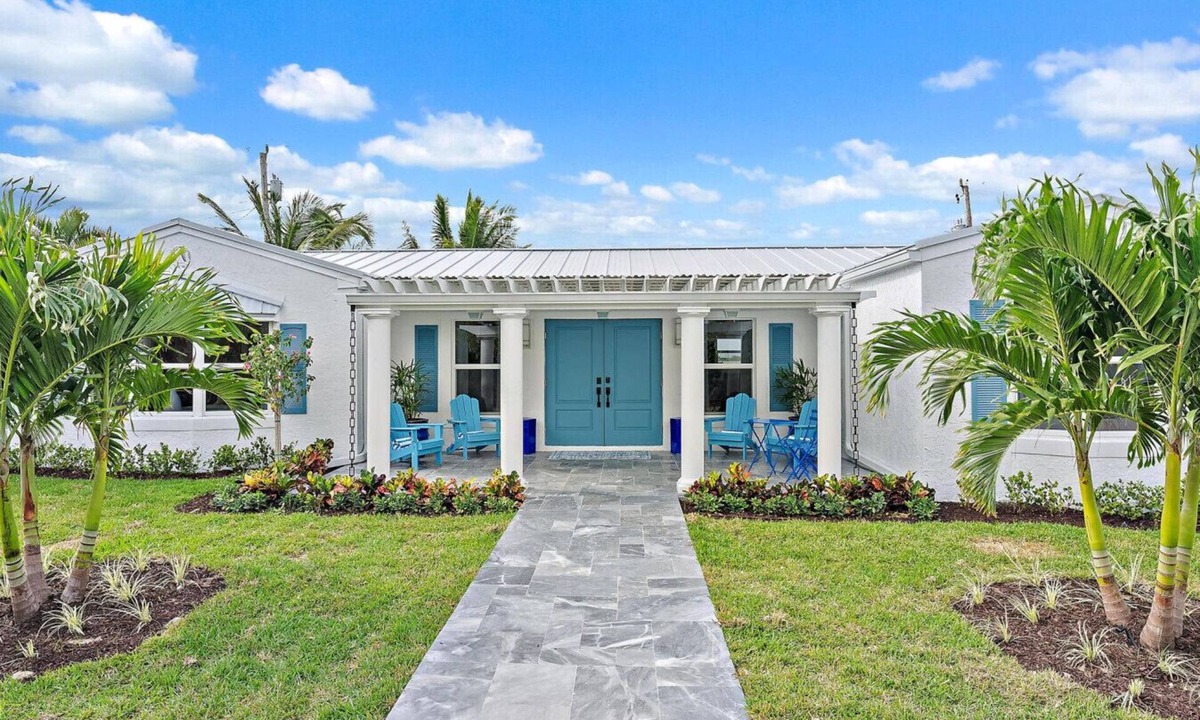 Juno Beach House | Sunset Ridge Cottage - Heated Pool, Bikes, Sunsets