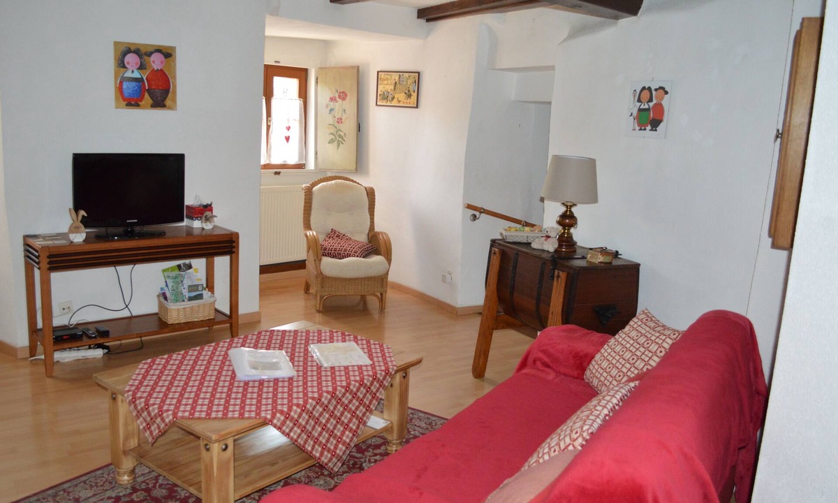 Ribeauville Apartment | The Ramparts of Ribeauvillé in the city center