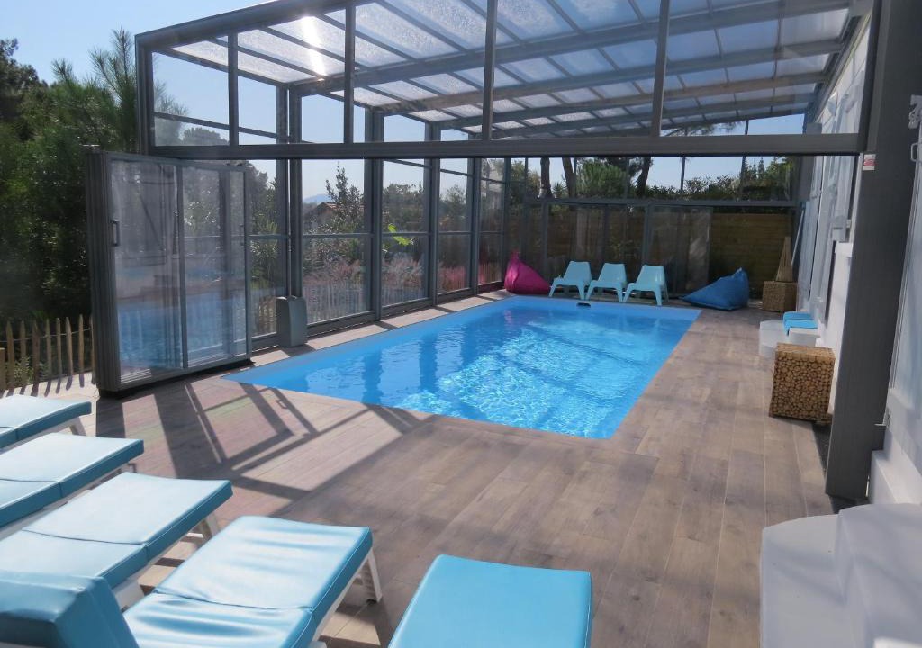 Anglet House | villa 12 pers climatisée, piscine chauffée couverte ou non,2km mer, golf, jardin