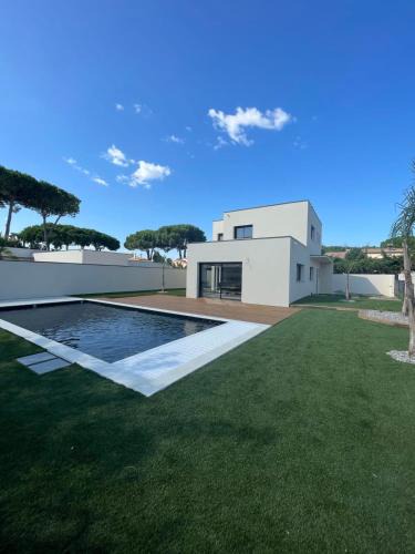Le Grau-dʼAgde Villa | Villa du Soleil Spacious villa with private pool near Cap dAgde beaches