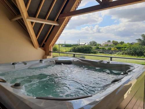 Genets House | Villa Jacuzzi au pied de la Baie du Mont St Michel