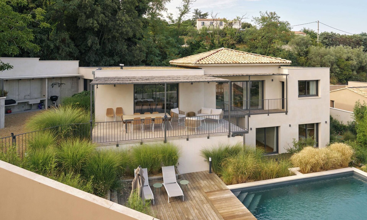 Rochefort-du-Gard Villa | Villa l'Annexe between Avignon and Nîmes: outdoor swimming pool, gym,.