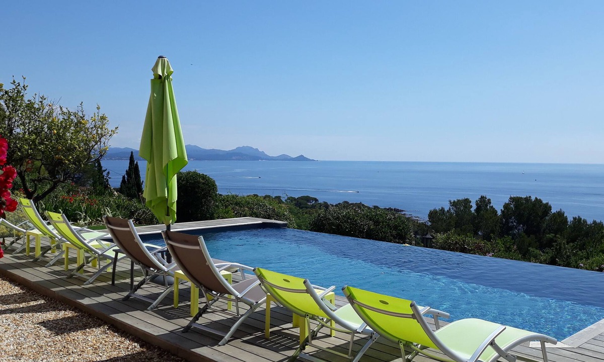 Les Issambres Villa | Villa with pool and 180° sea view, 500m from the beach, air-conditioned