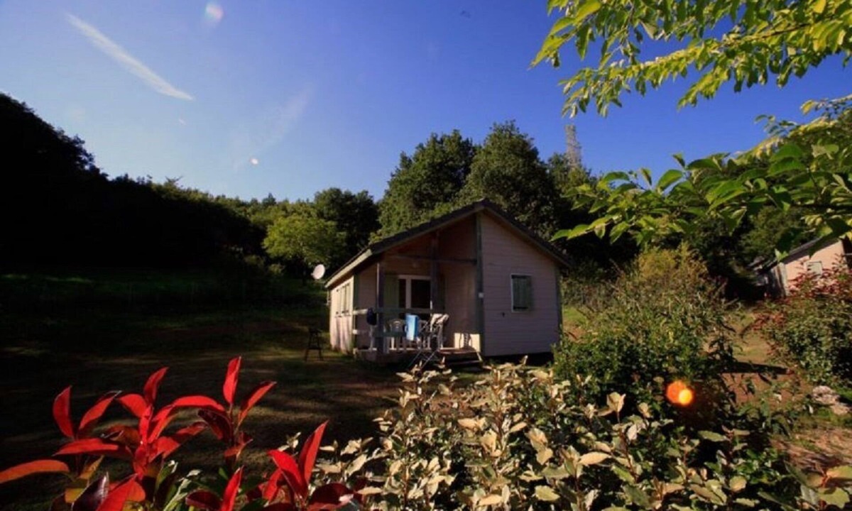 Votre Chalet Au Pays Vert | Lissac-sur-Couze
