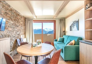 100m from resort center, balcony, parking, tv, ski locker, 40m², Valmorel
