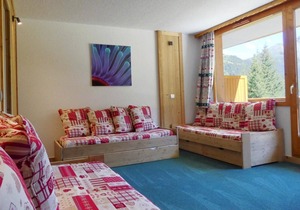 10m from ski slopes, 1st floor, balcony, ski locker, 27m², Méribel-Mottaret