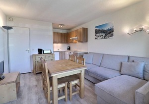 10m from ski slopes, 1st floor, balcony, ski locker, 33m², Méribel-Mottaret