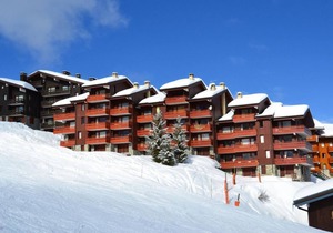 10m from ski slopes, 3rd floor, balcony, fireplace or stove, 55m², Méribel-Mottaret