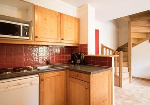 10m from ski slopes, 2nd floor, view mountain, balcony, parking, tv, ski locker, 64m², Val Cenis