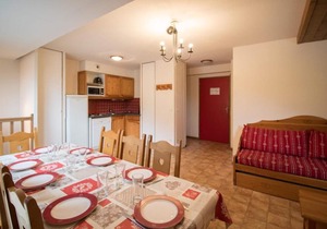 10m from ski slopes, view mountain, terrace, parking, tv, ski locker, 63m², Val Cenis