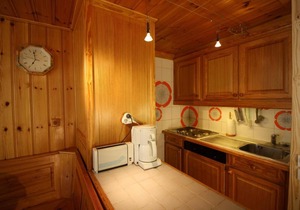 10m from ski slopes, 3rd floor, view lake, balcony, tv, ski locker, 28m², Tignes