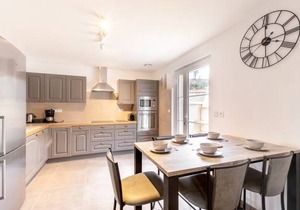 180 m² House ∙ 4 bedrooms ∙ 9 guests