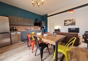 19th Century House with Heated Pool, Spa, and Close to Beaches