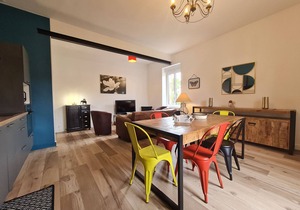 19th Century House with Heated Pool, Spa, and Close to Beaches