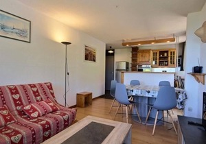 2-room apartment with balcony 100m from slopes in La Plagne