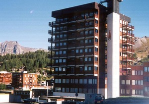 2-room apartment with balcony 100m from slopes in La Plagne