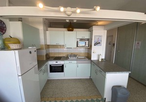 2-room apt 4 ppl with balcony, A/C and pets allowed 150m from the beach