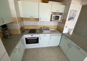 2-room apt 4 ppl with balcony, A/C and pets allowed 150m from the beach