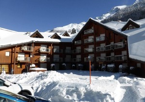 200m from ski slopes, 1st floor, balcony, parking, tv, ski locker, 20m², Les Contamines-Montjoie
