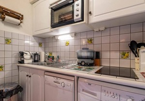 200m from ski slopes, 2nd floor, balcony, parking, tv, ski locker, 30m², Valloire