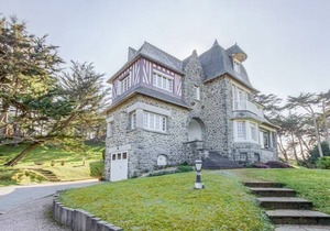 250 m² House ∙ 6 bedrooms ∙ 11 guests