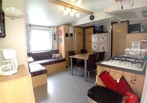 3 bedroom mobile home with air conditioning and washing machine