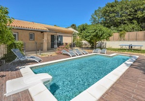 4 bedroom accommodation in Eyragues