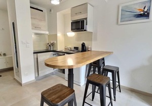 400m de la Plage! Maison Abordable + Kitchenette