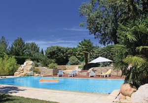 5 bedroom accommodation in Montélimar
