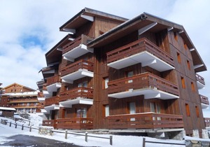 50m from ski slopes, 1st floor, view limited, balcony, 30m², Méribel-Mottaret