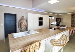 Amazing home in Montélimar with kitchen