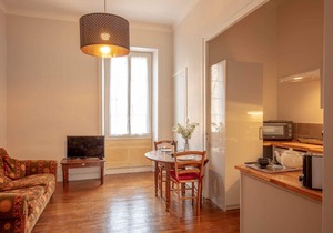 Apartment in the heart of Sarlat with balcony