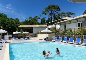 Apartment with garden, just 350 m. from beach