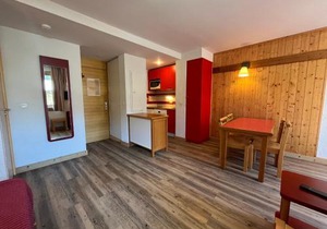 Appartement calme à Plagne 1800 - 5 pers, balcon, vue pistes, animaux acceptés, parking inclus - FR-1-351-42