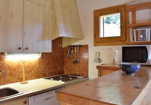 Appartement cosy 2P à Méribel, 5 pers, proche pistes et commerces, parking inclus - FR-1-180-92