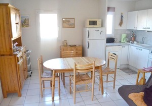 Appartement de 2 chambres a La Londe les Maures a 300 m de la plage avec jardin clos