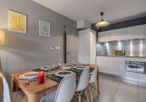 Apt for 6 pers - modern, central, next to ski slopes
