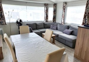 Bungalow cosy en campagne à Onzain avec piscine partagée