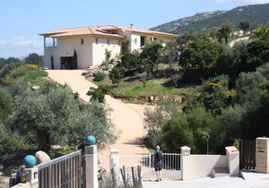 CAMPOMORO LARGE MODERN VILLA LUXURIOUS 10 P SWIMMING POOL FACING THE BEACH