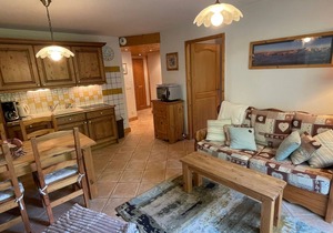Centrally Located Apartment in Samoëns with Mountain Views, Balcony, and Modern Amenities