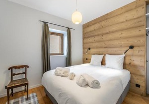 Chalet familial neuf avec sauna et spa, proche des pistes, accueille 12 personnes et animaux admis - FR-1-570-30