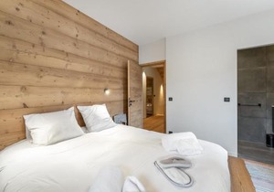 Chalet familial neuf avec sauna et spa, proche des pistes, accueille 12 personnes et animaux admis - FR-1-570-30