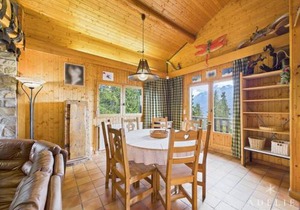Chalet Savoyard pour 18 pers, proche pistes et commerces, cheminée, balcon, navette gratuite - FR-1-398-582