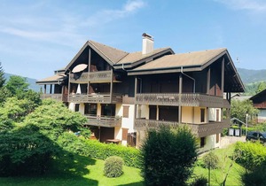 Charming 2BR Apartment with Balcony, WiFi & Garage in Central Samoëns, Sleeps 4