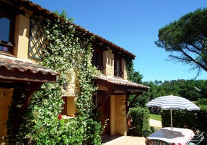 Charming family cottage in Holiday Resort * swimming pool, tennis, bar, etc.